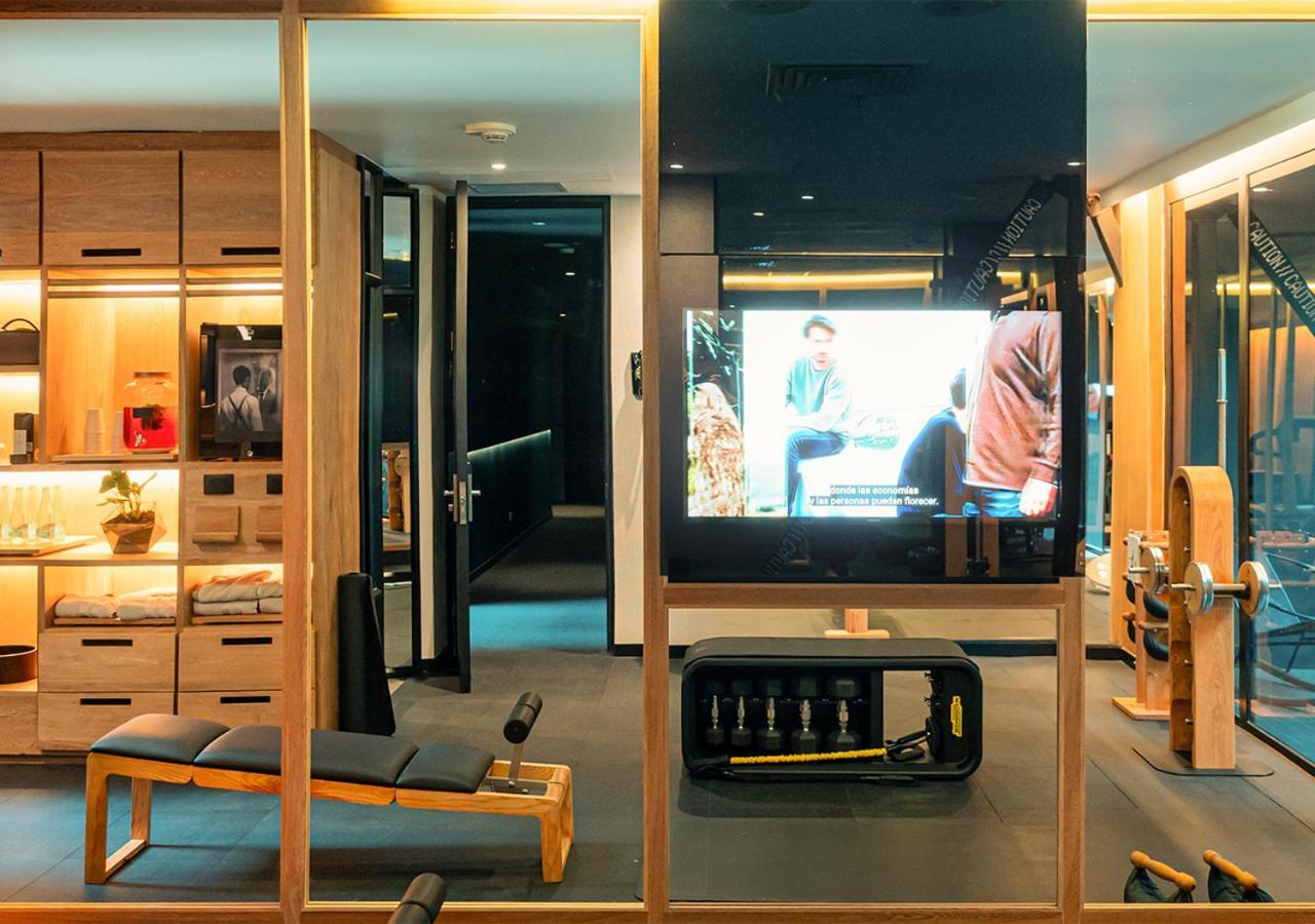 The Click Clack Hotel Меделин Екстериор снимка The gym at The Hari