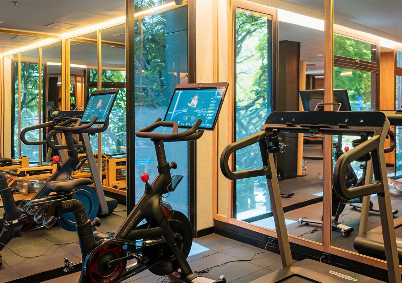 The Click Clack Hotel Меделин Екстериор снимка The gym at the Mandarin Oriental, Munich